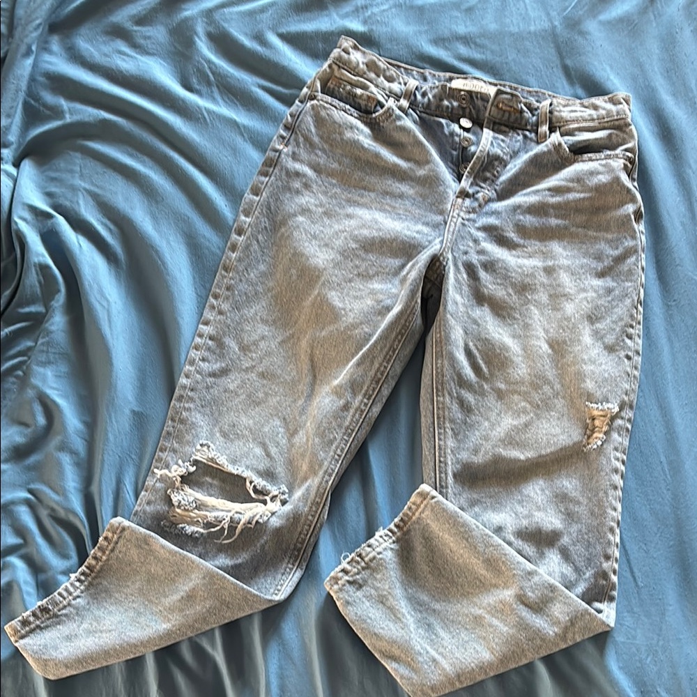 Distressed Gray Ankle Jeans